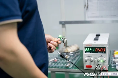 Xi ngħidu dwar it-Teknoloġija tal-Iċċarġjar Mgħaġġel għal Batteriji tal-litju?